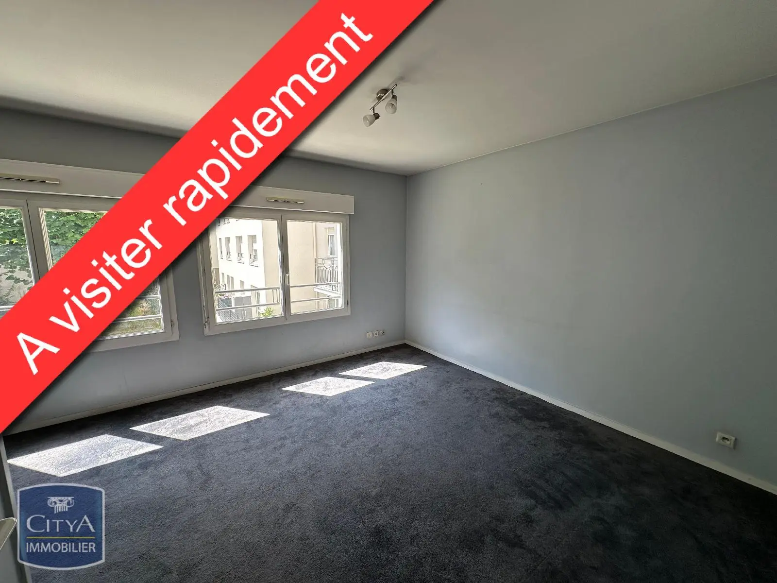 Photo 1 Appartement 1 pièce 27.68m²