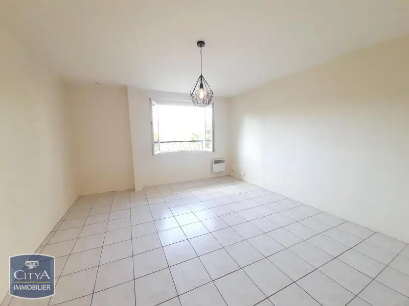 Photo 1 Appartement 1 pièce 29.85m²