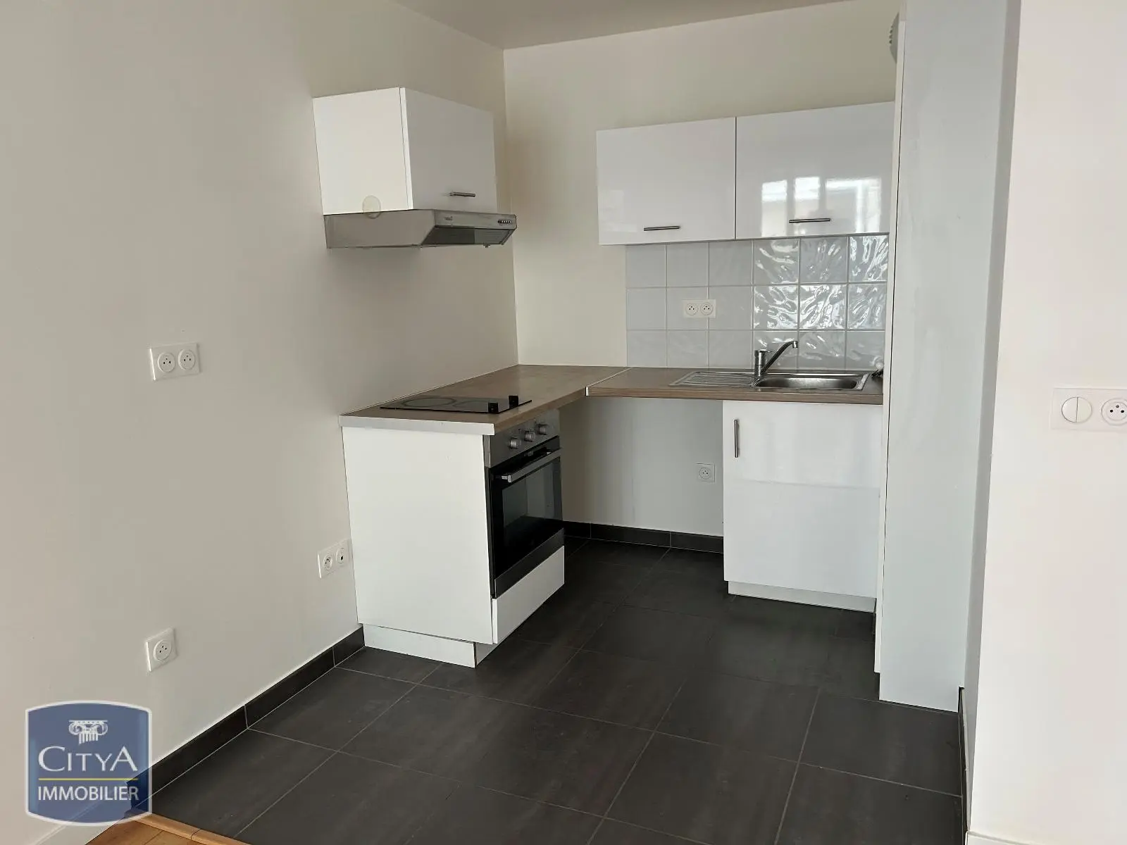 Photo 2 Appartement 4 pièces 83.21m²