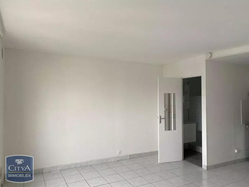 Illustration pour Appartement 1 pièce 23.7m² Photo Appartement 1 pièce 23.7m²