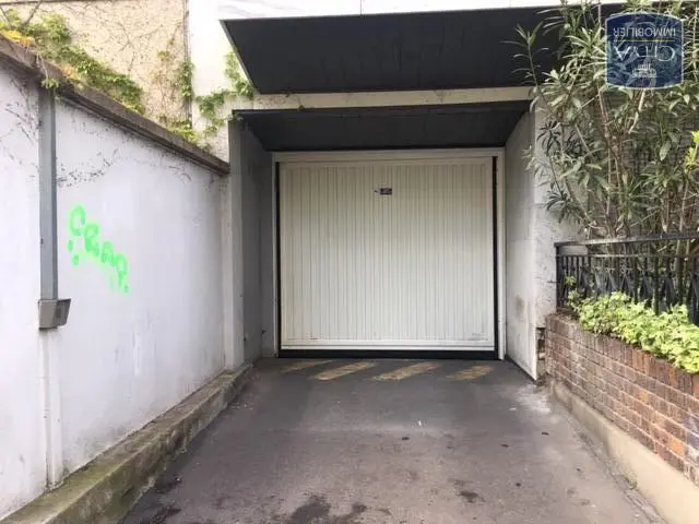 Photo 1 Parking