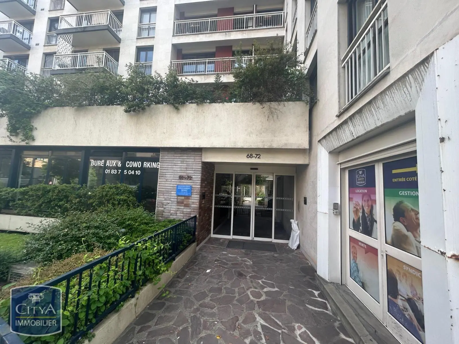 Photo 1 Parking