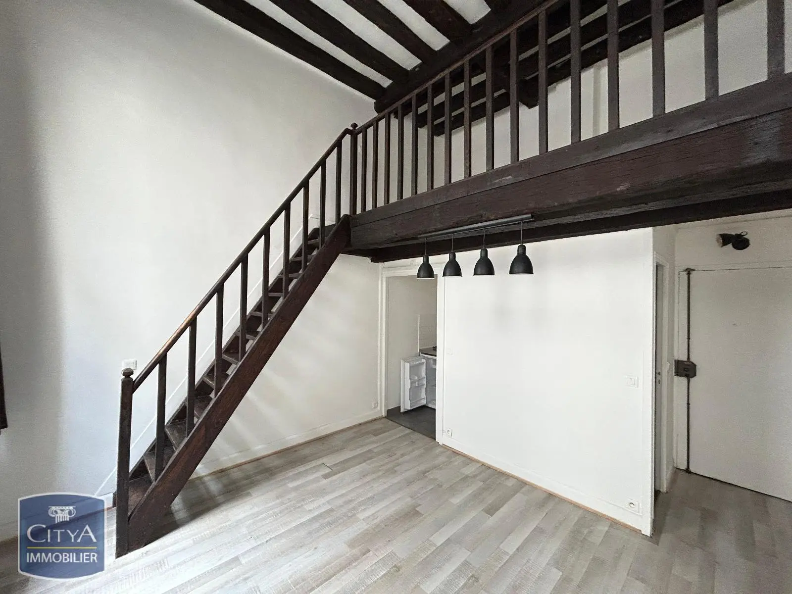 Photo 2 Appartement 1 pièce 27.47m²
