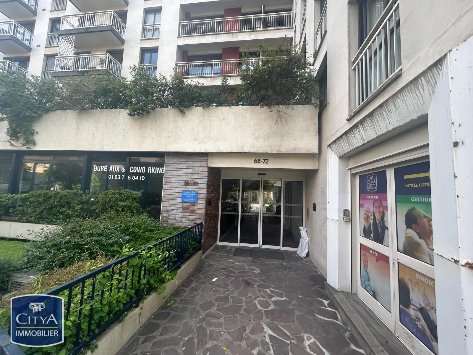 Photo 1 Parking