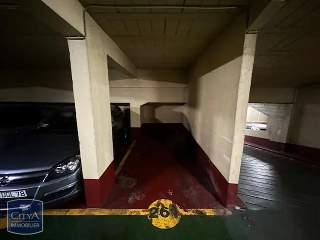 Photo 1 Parking