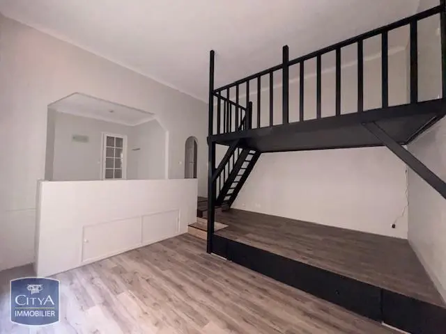 Photo 2 Appartement 1 pièce 48.27m²