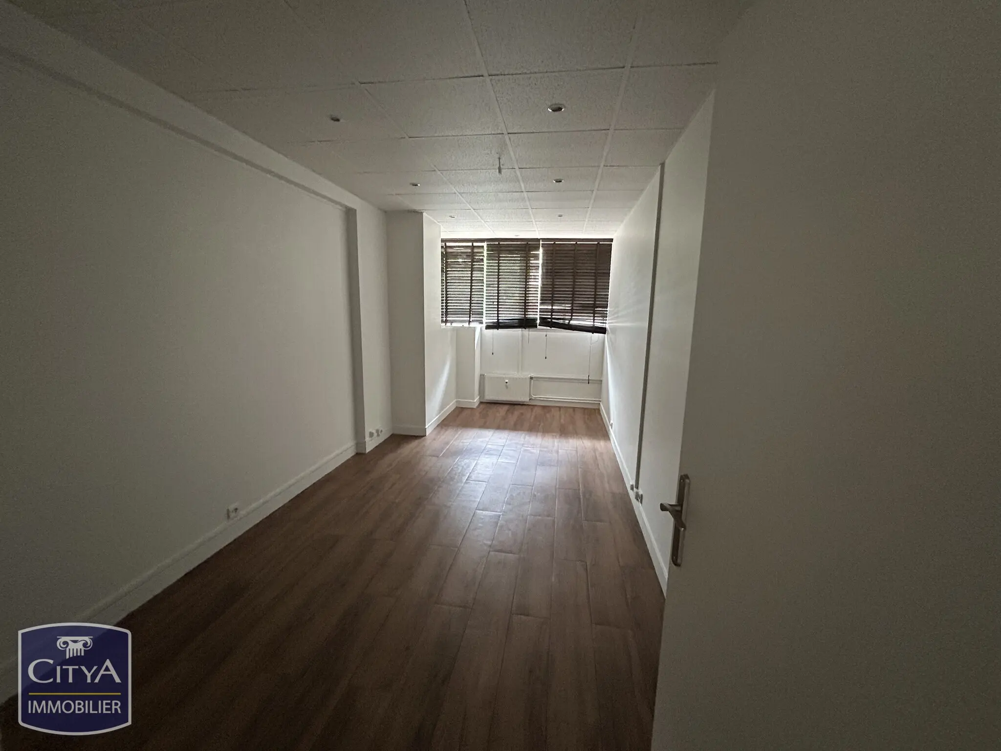 Photo 7 Local Commercial 335.21m²