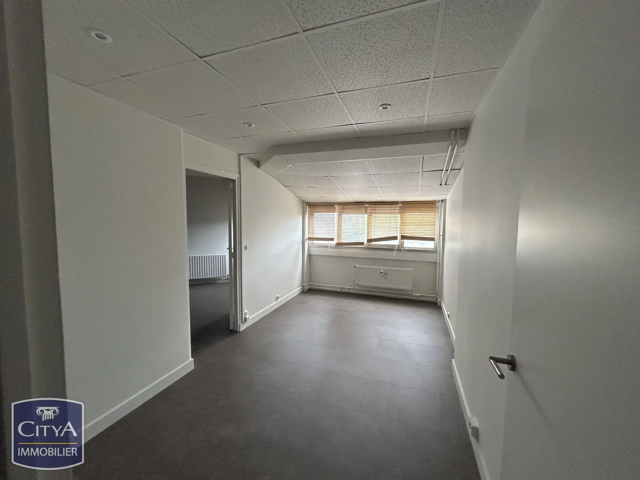 Photo 10 Local Commercial 335.21m²