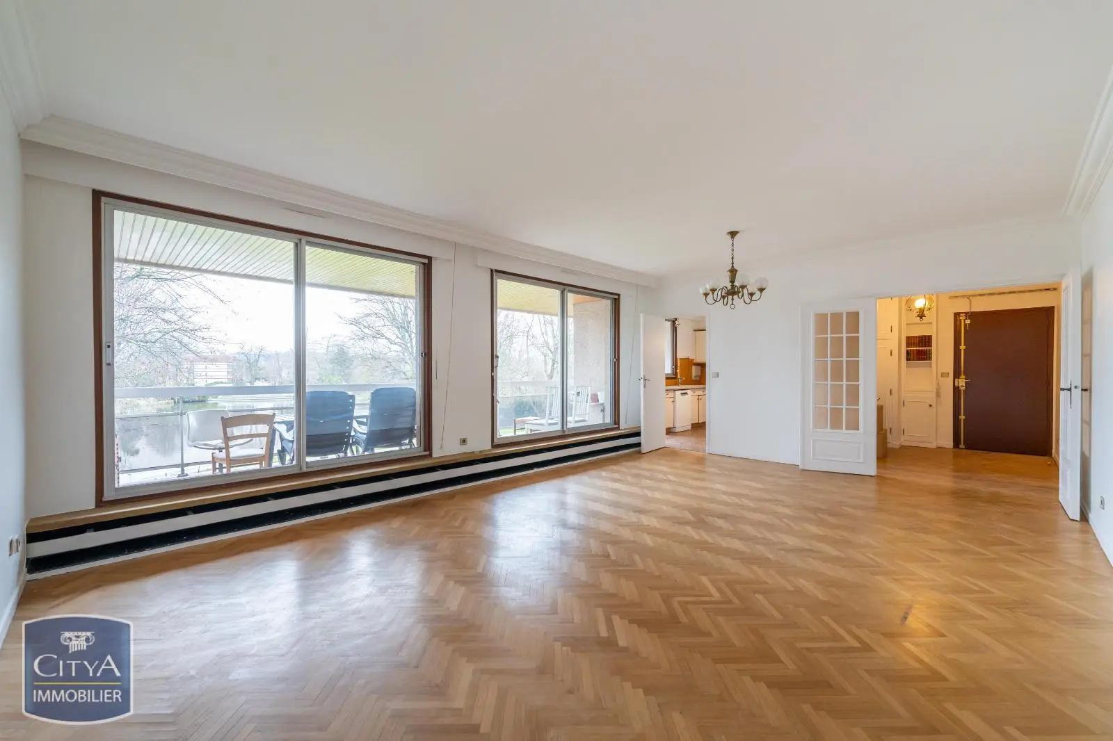 Photo 1 Appartement 4 pièces 110m²