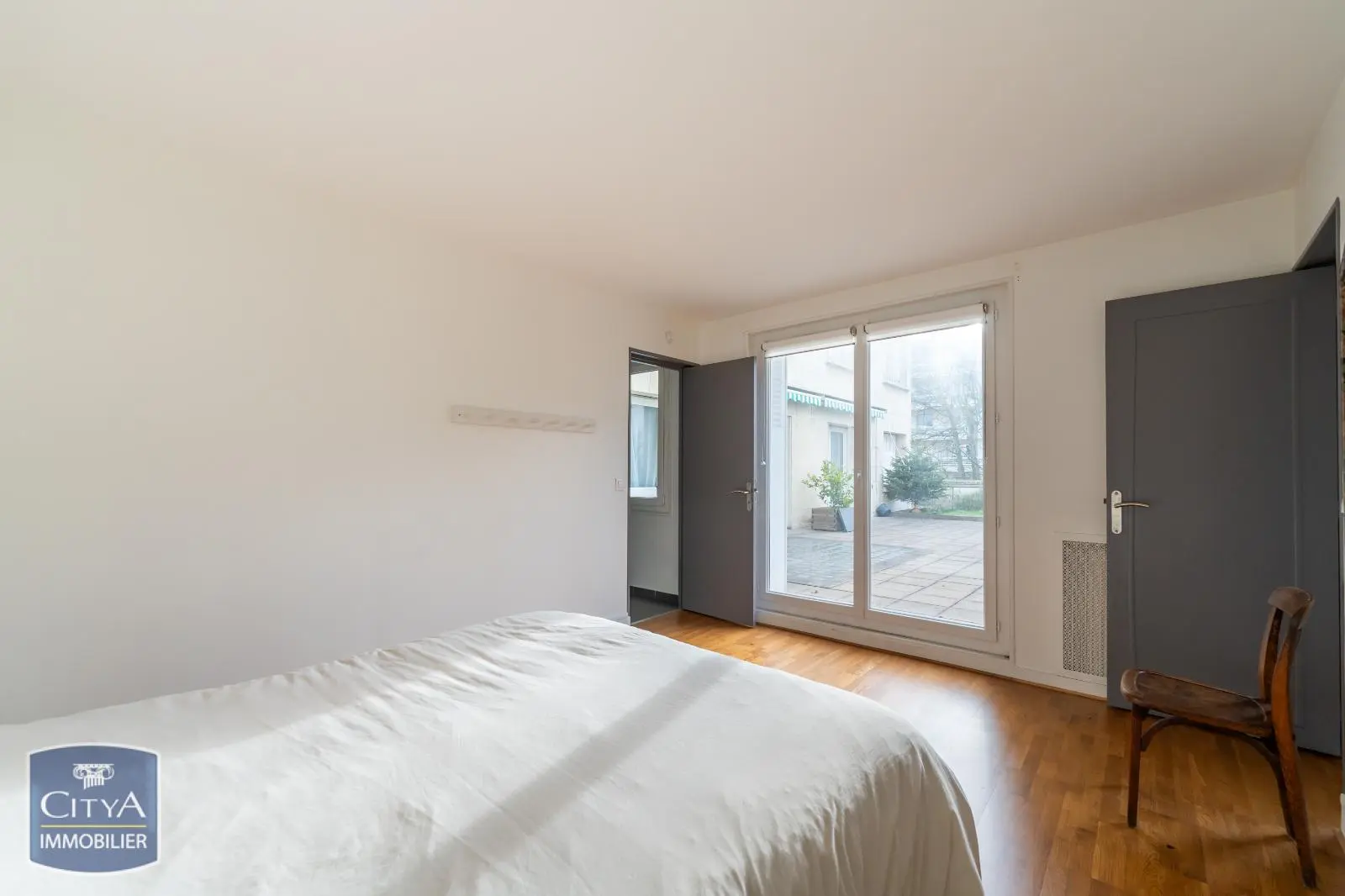 Photo 15 Appartement 8 pièces 200m²