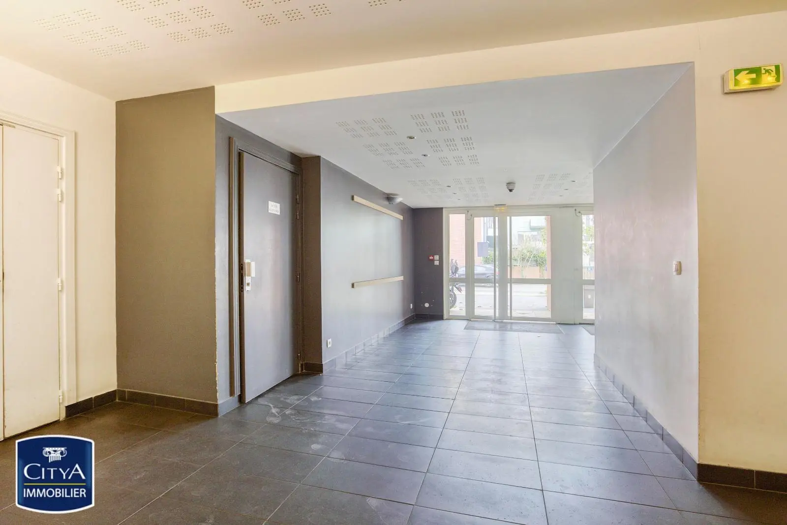 Photo 2 Appartement 1 pièce 21.15m²