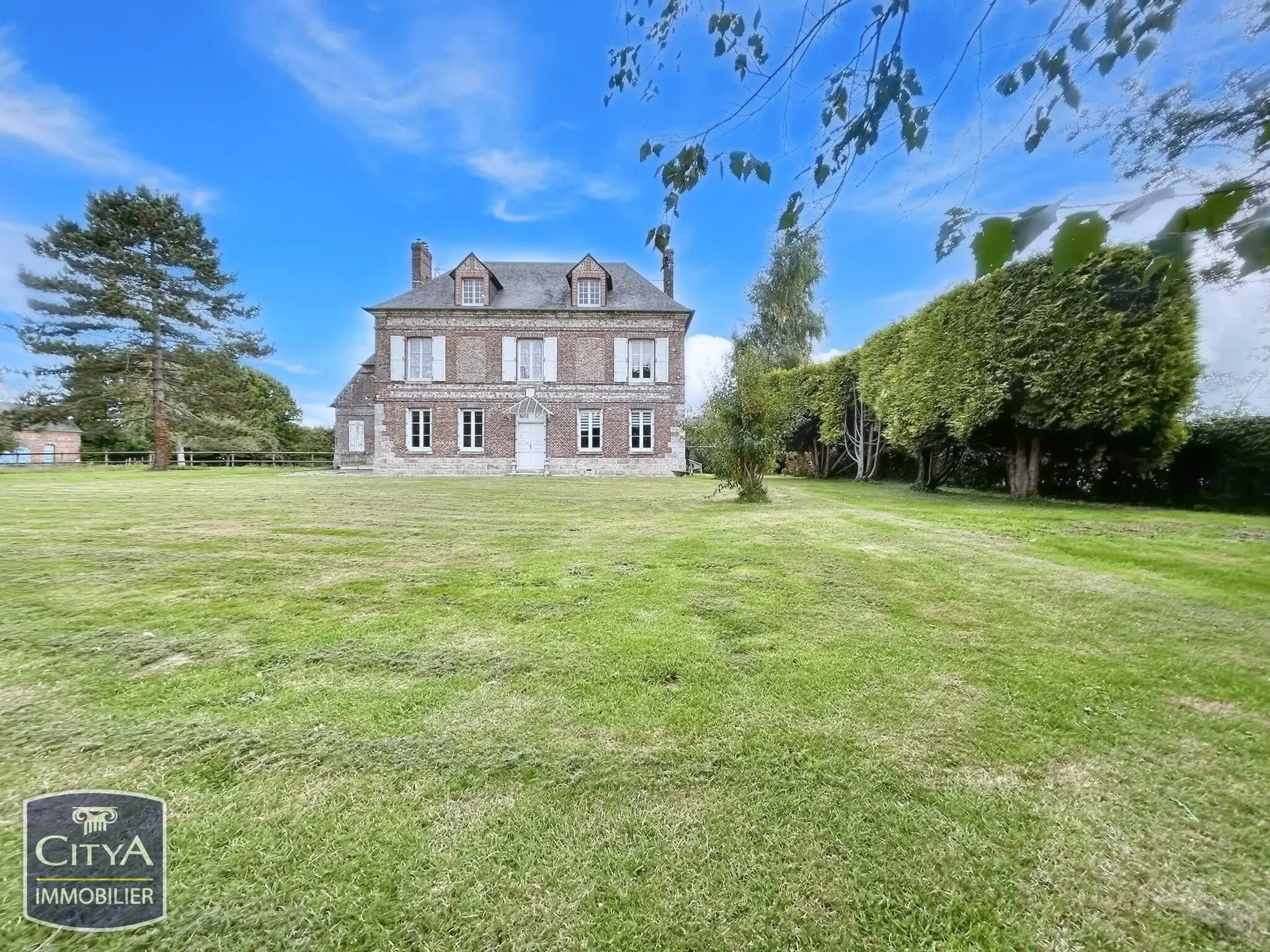 Photo 2 Maison 9 pièces 220m²