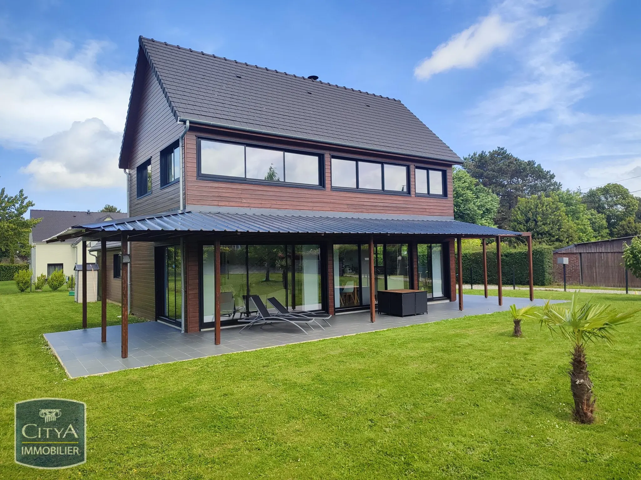 Photo 1 Maison 6 pièces 145m²