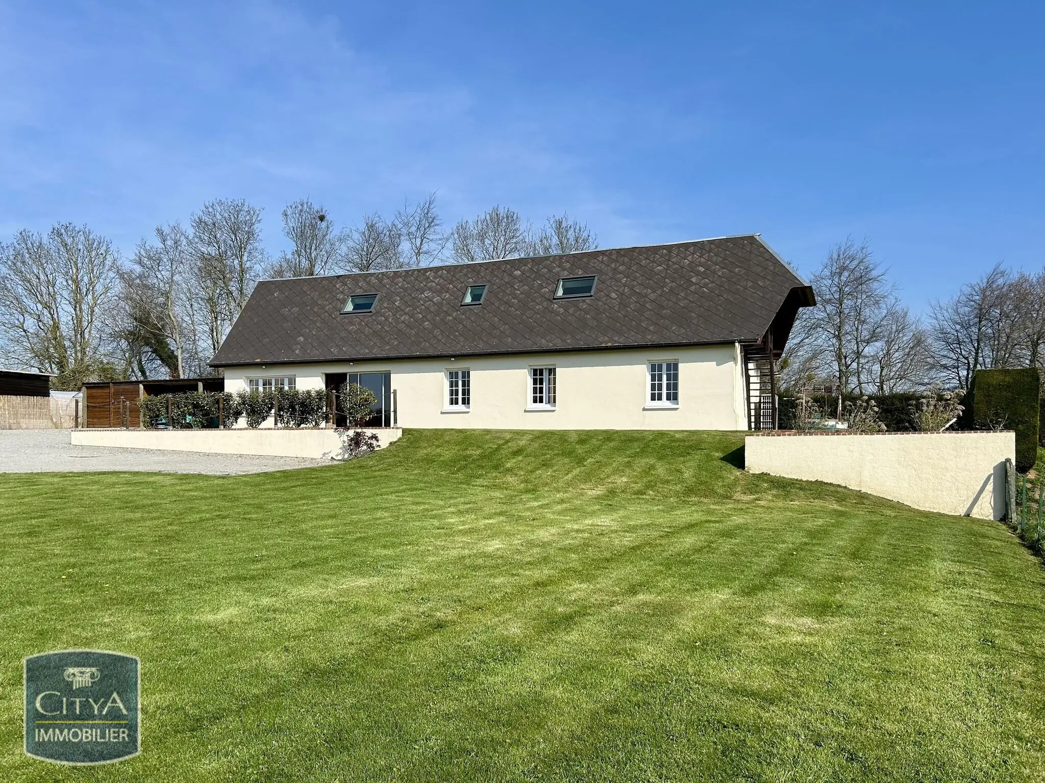 Photo 1 Maison 6 pièces 156m²