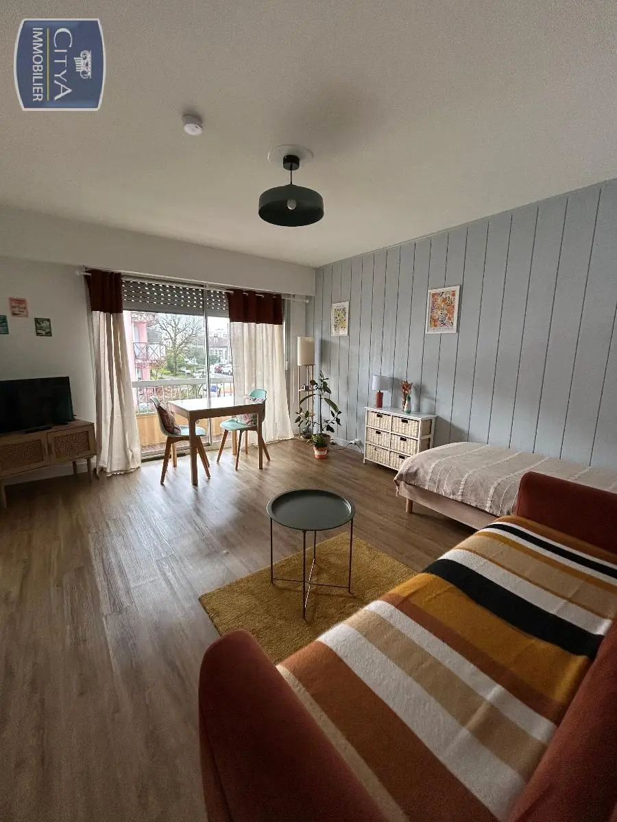 Photo 2 Appartement 1 pièce 33.91m²