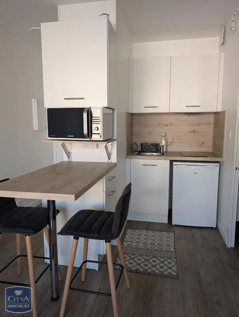 Photo 2 Appartement 1 pièce 23.56m²