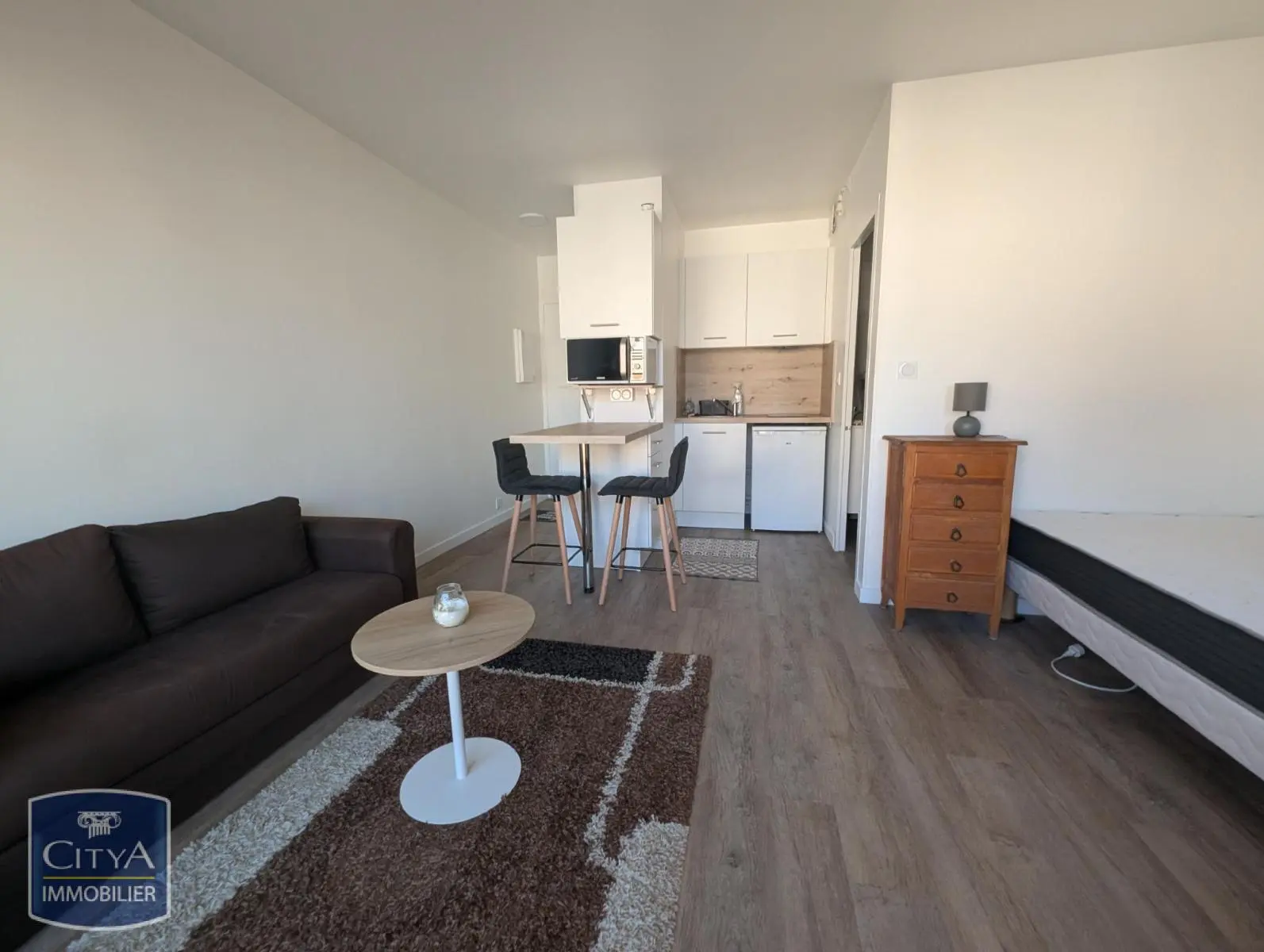 Photo 1 Appartement 1 pièce 23.56m²