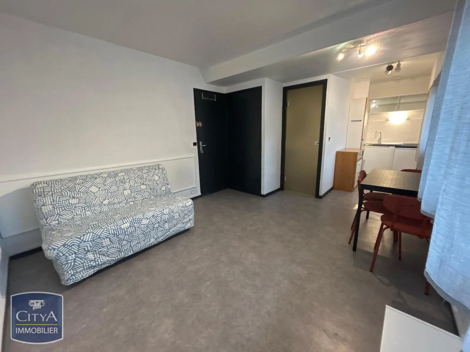 Photo 1 Appartement 1 pièce 21.47m²