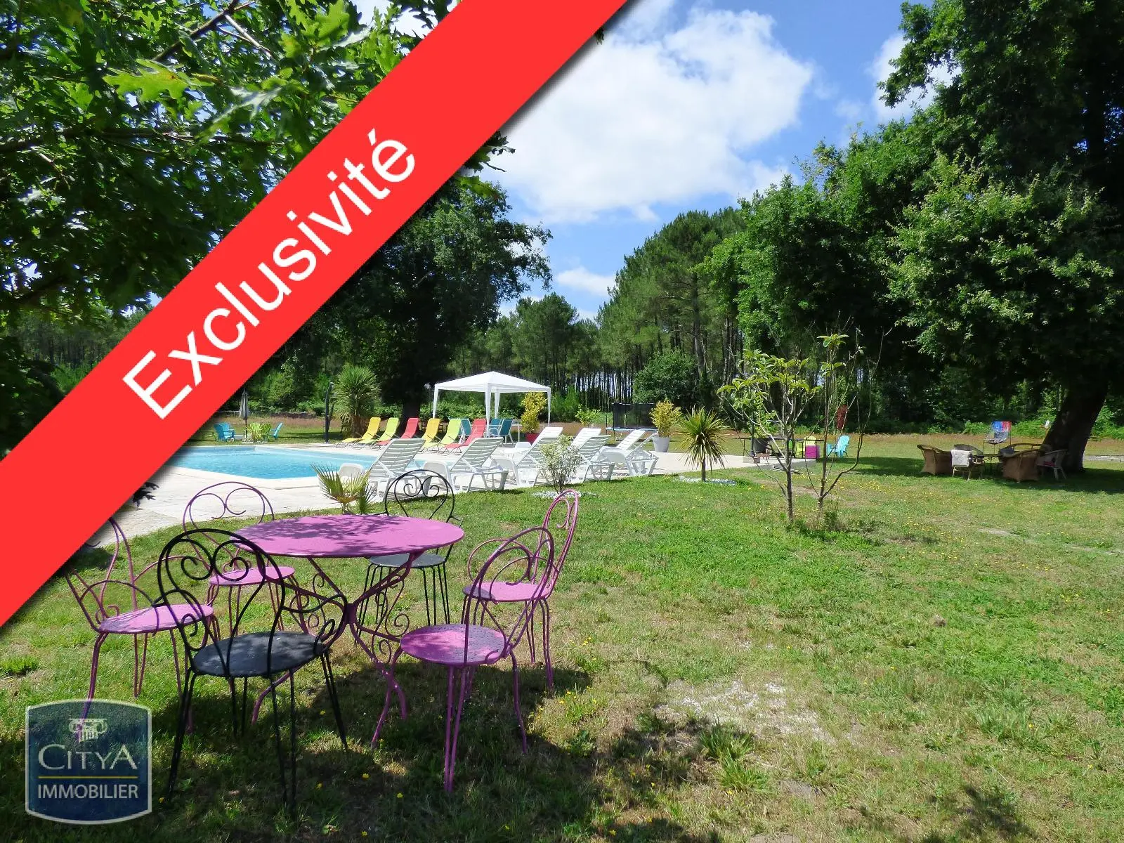 Photo 1 Maison 9 pièces 300m²