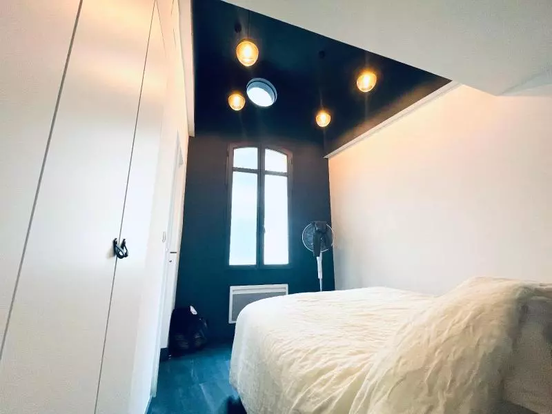 Illustration pour Appartement 5 pièces 120m² Photo Appartement 5 pièces 120m²