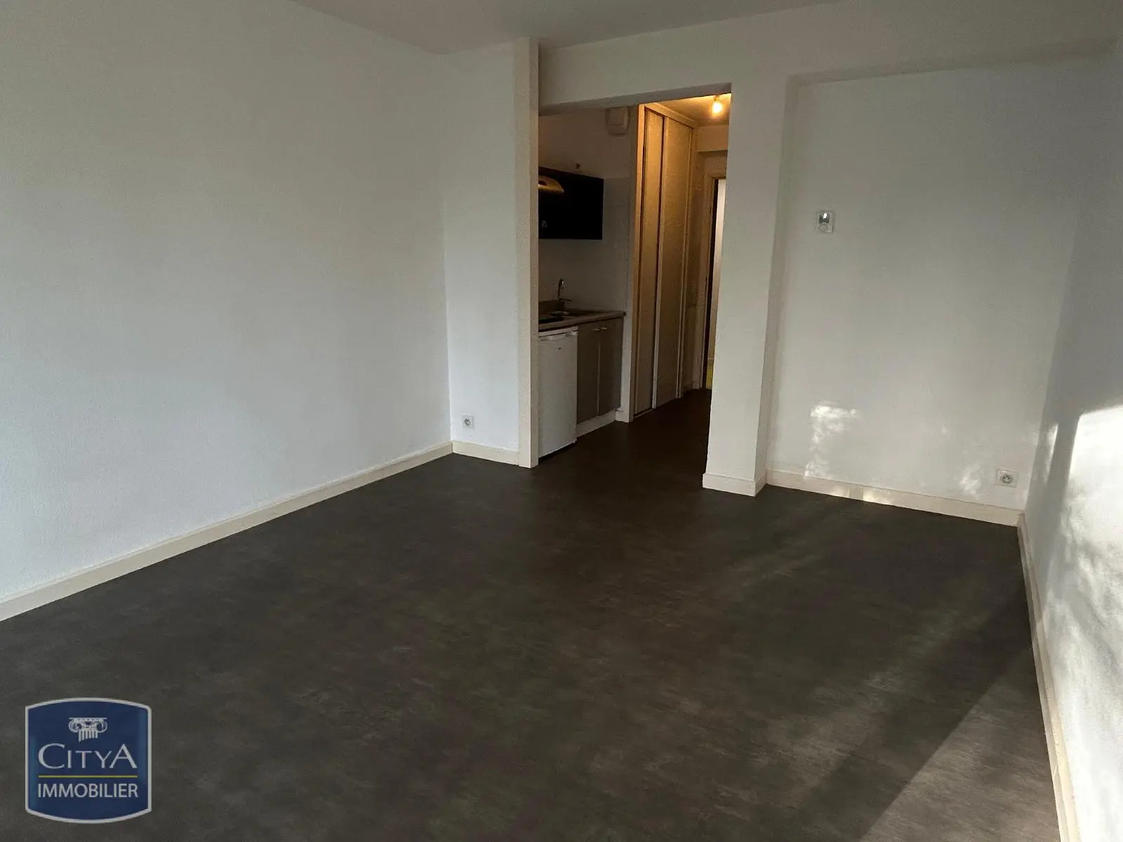 Photo 2 Appartement 1 pièce 22.01m²