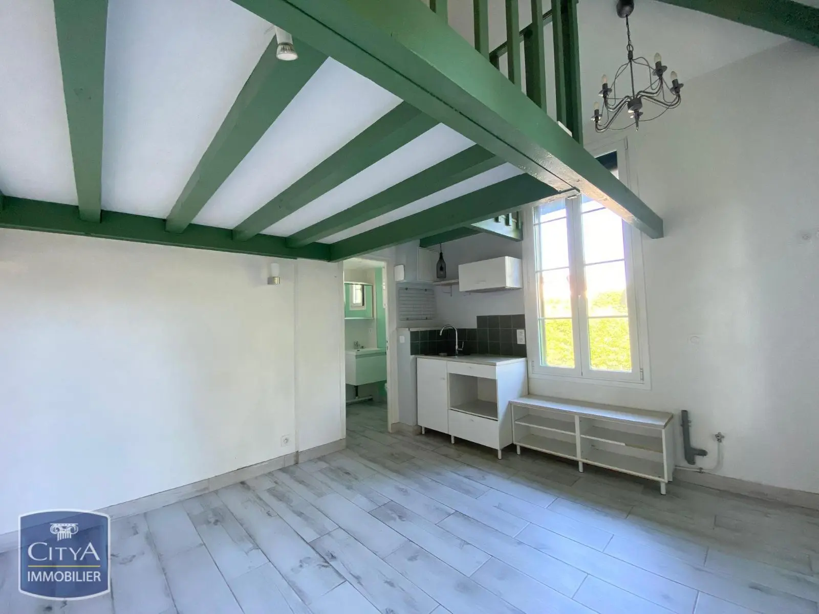 Photo 1 Appartement 1 pièce 24.18m²