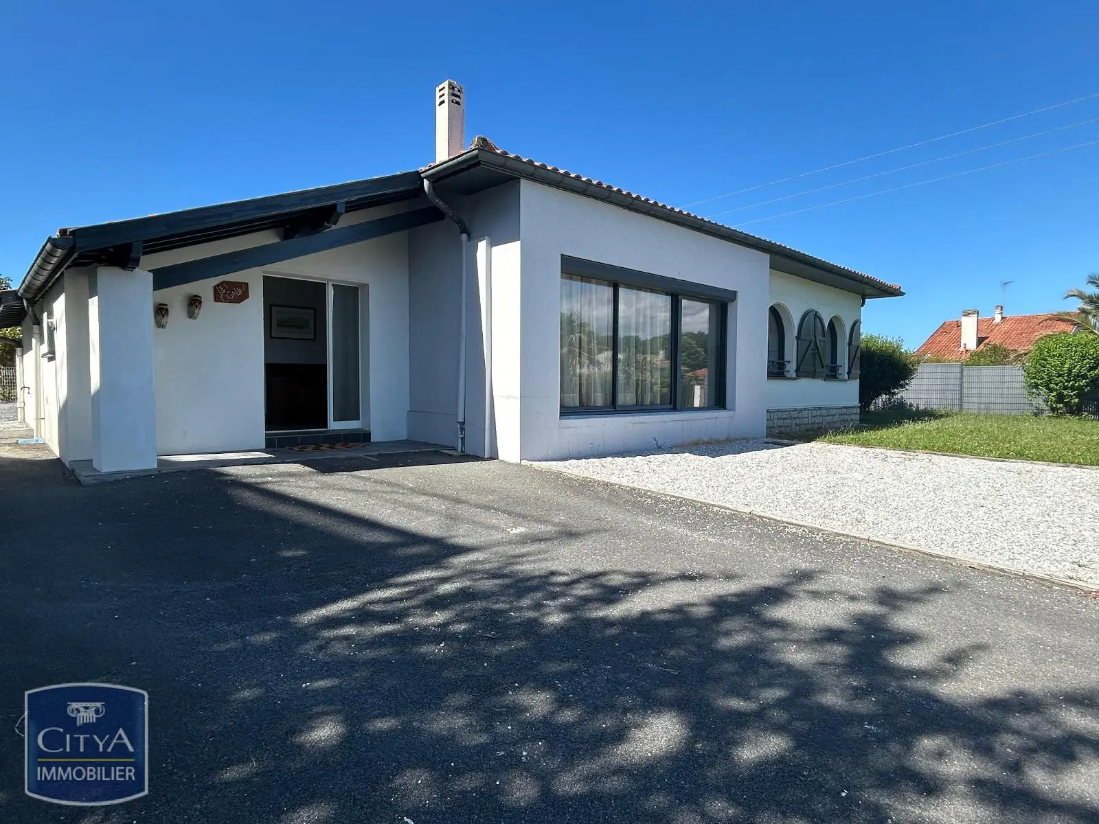 Photo 1 Maison 5 pièces 136m²