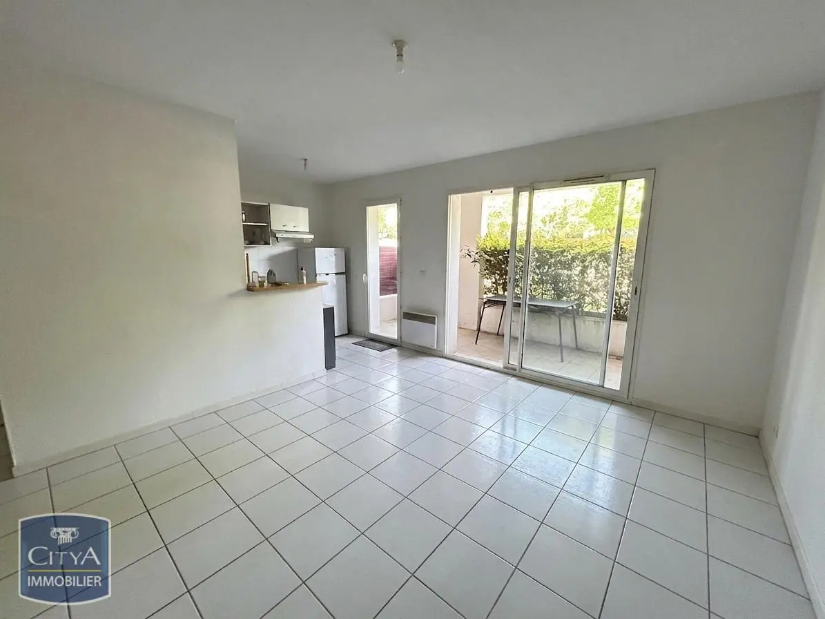 Photo 2 Appartement 1 pièce 32.35m²