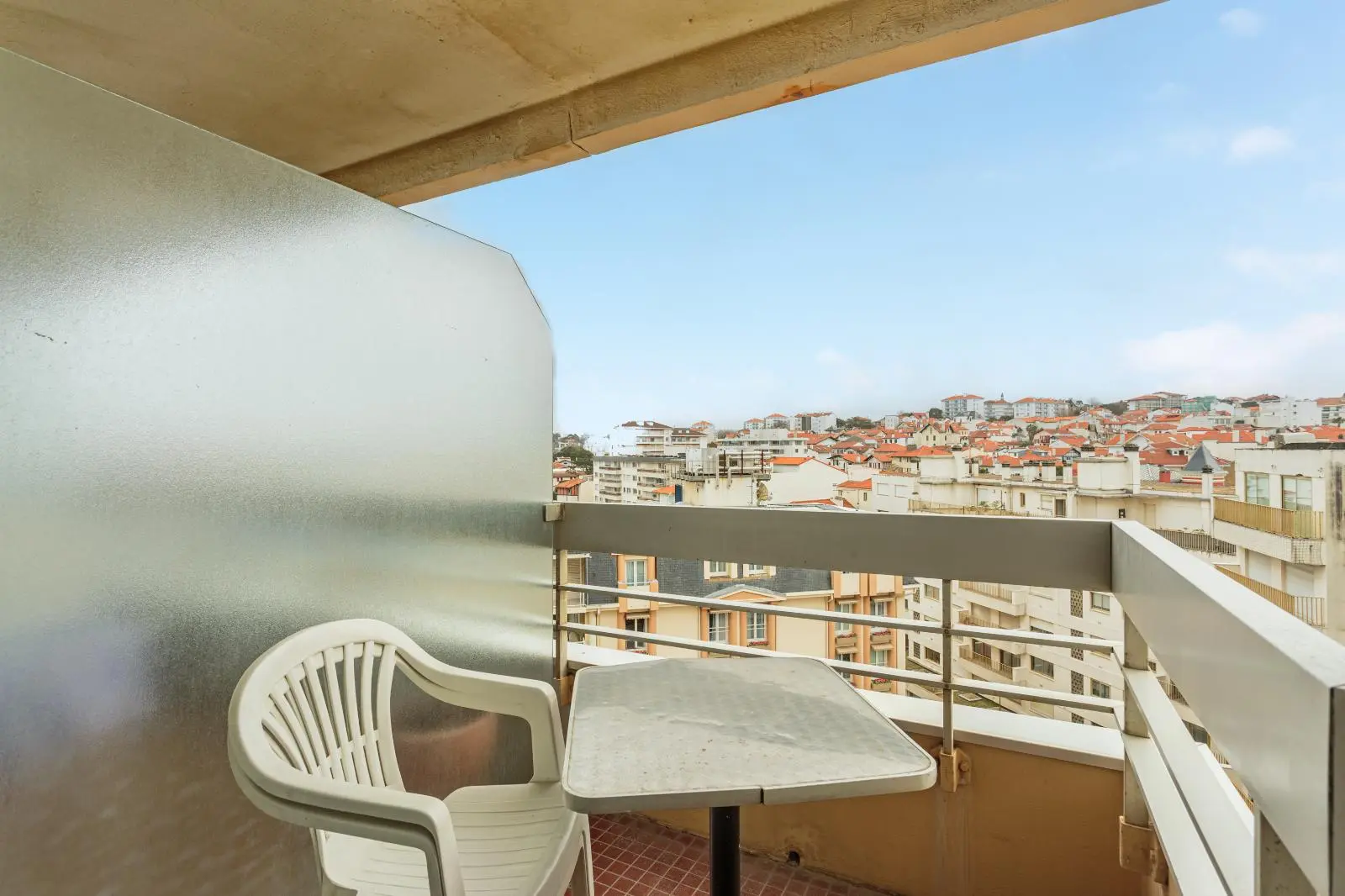 Photo 1 Appartement 1 pièce 27m²