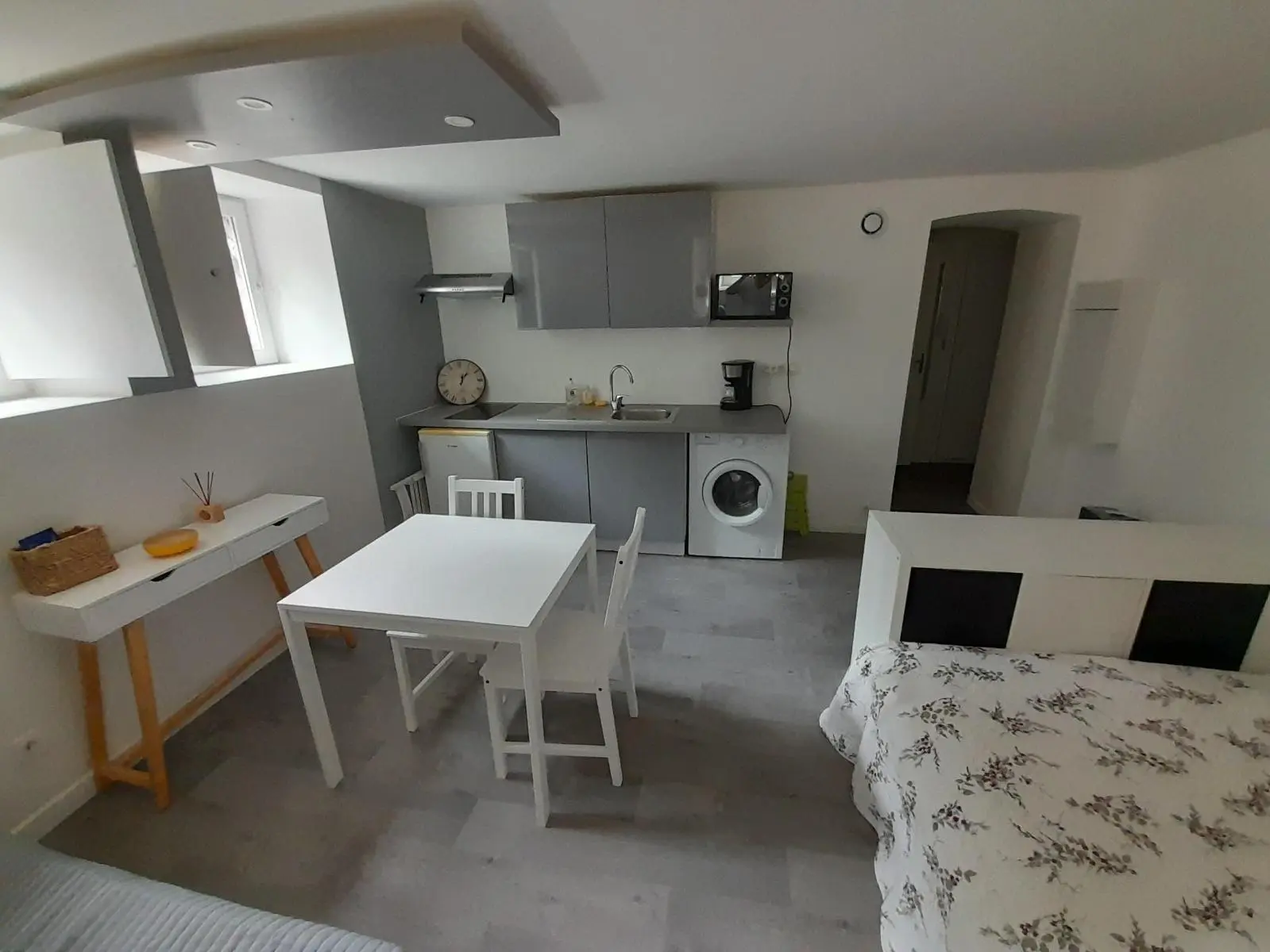 Photo 3 Appartement 1 pièce 21.76m²