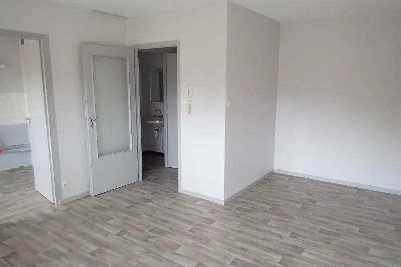 Photo 1 Appartement 1 pièce 27.6m²