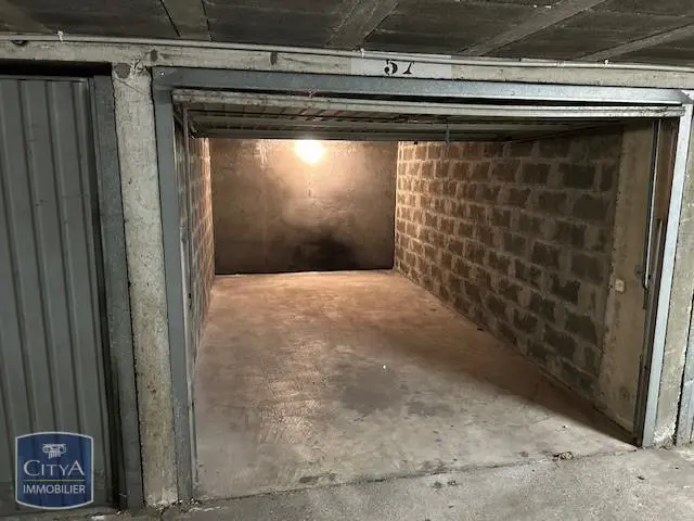 Photo 3 Parking