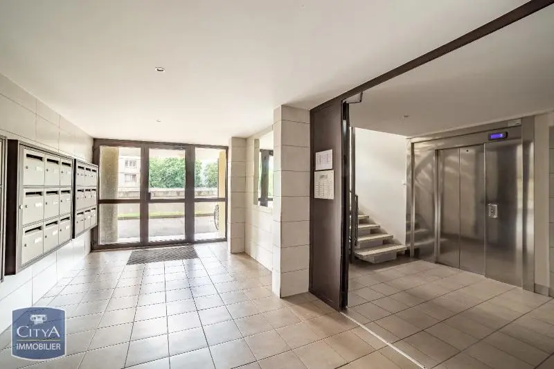 Photo 1 Appartement 4 pièces 82m²