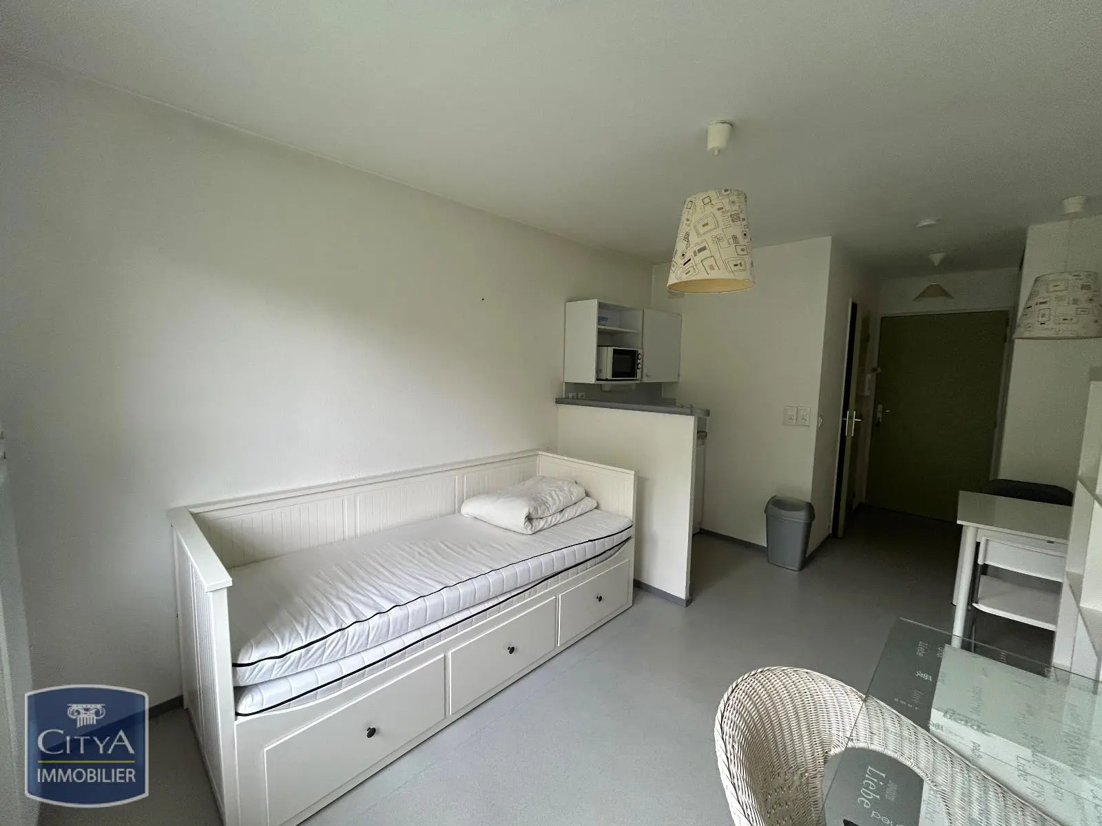 Photo 1 Appartement 1 pièce 18m²