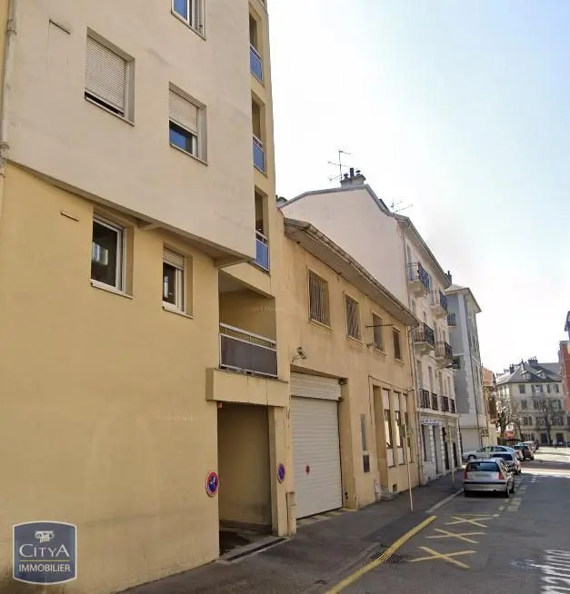 Photo 1 Parking