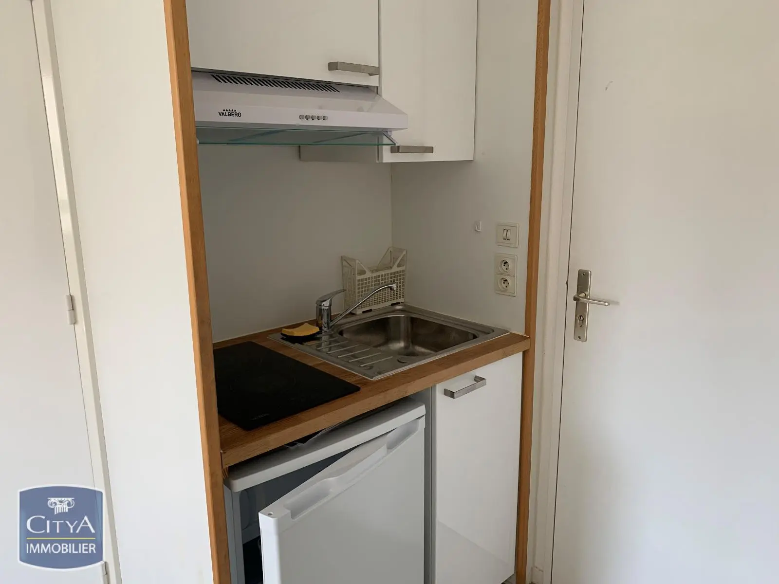 Photo 2 Appartement 1 pièce 19m²