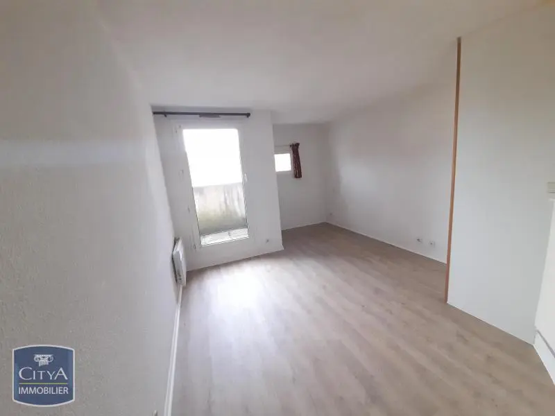 Photo 1 Appartement 1 pièce 17m²