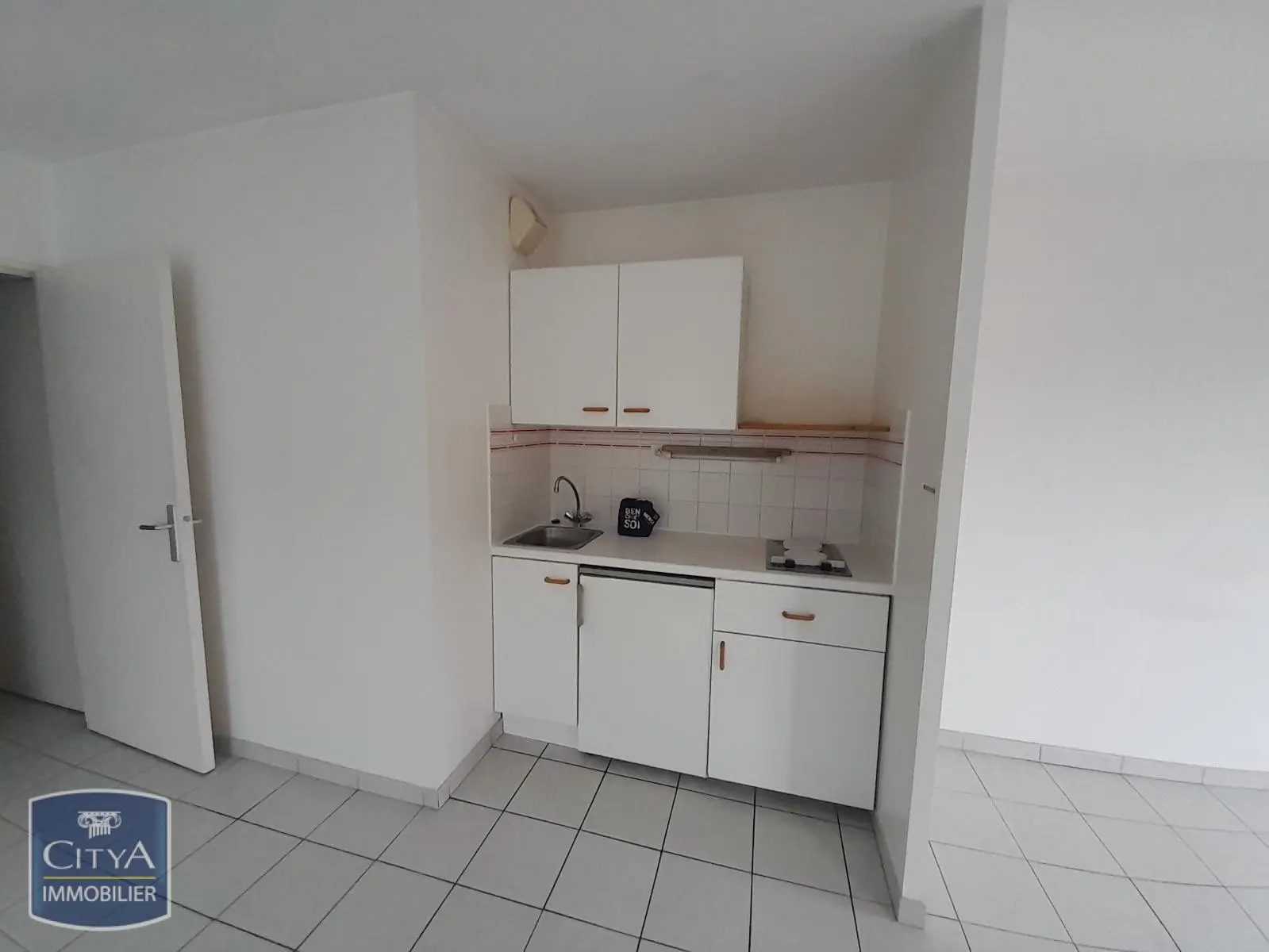 Photo 2 Appartement 1 pièce 42.8m²