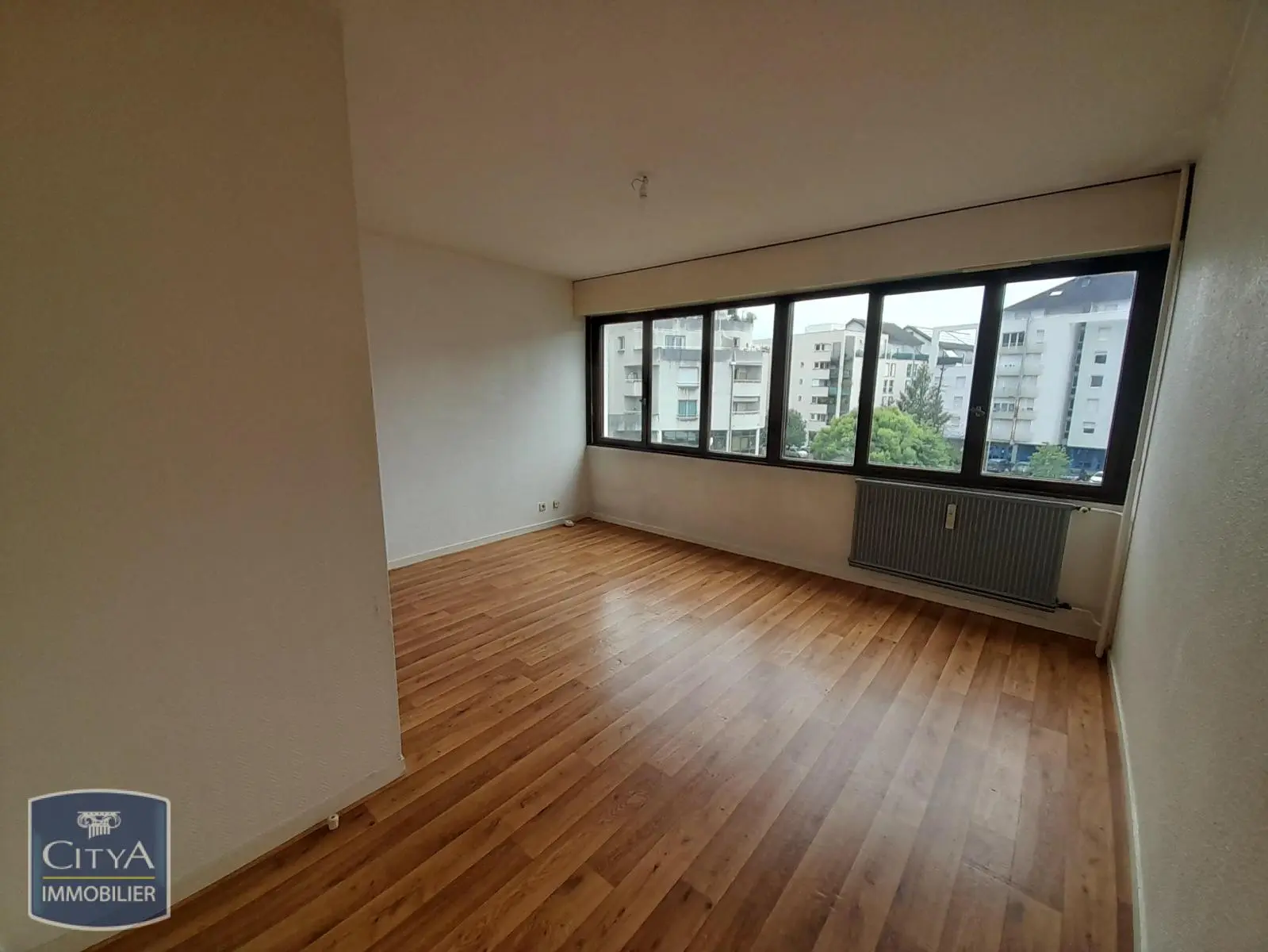 Photo 2 Appartement 1 pièce 25.3m²