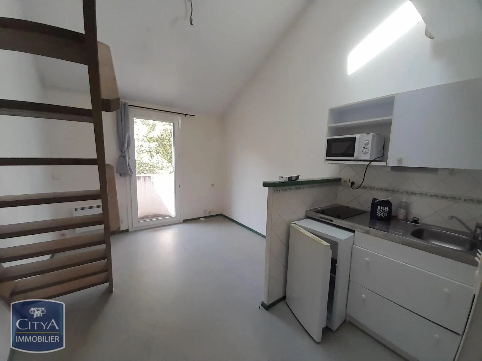 Photo 1 Appartement 1 pièce 25m²