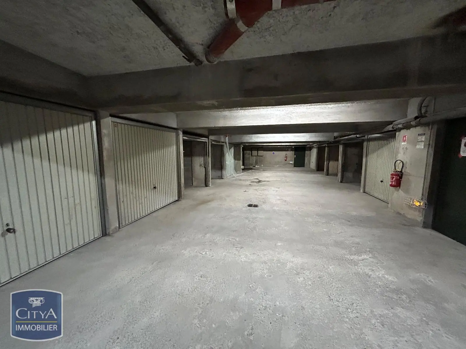 Photo 2 Parking