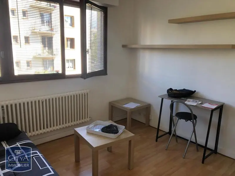 Photo 2 Appartement 1 pièce 16m²