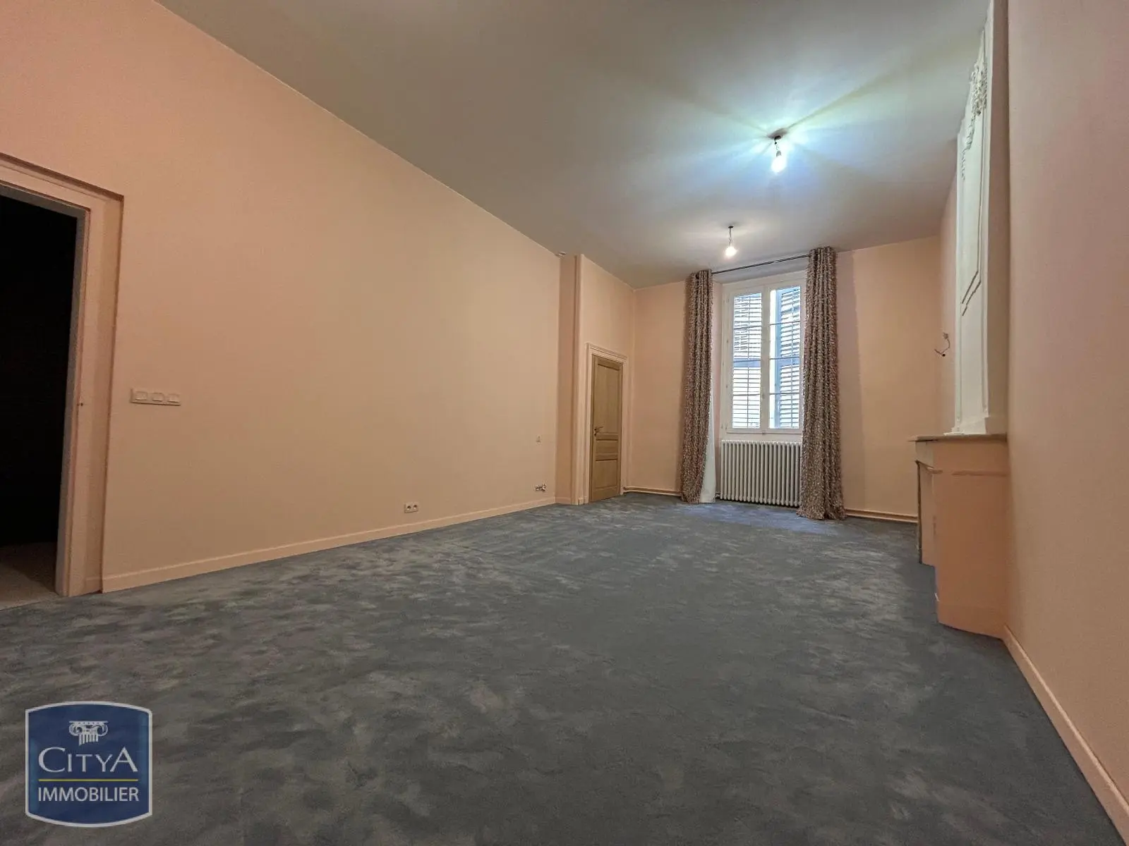 Photo 1 Appartement 1 pièce 29m²