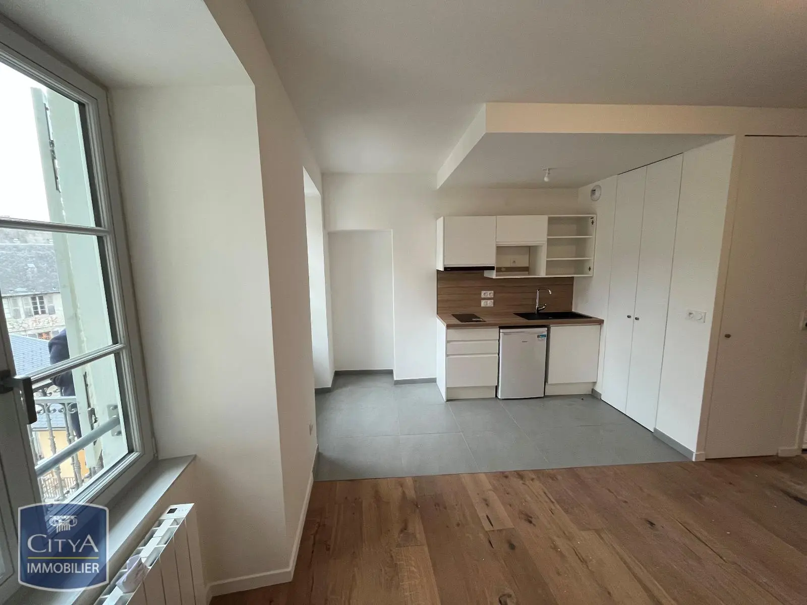 Photo 2 Appartement 1 pièce 31.1m²