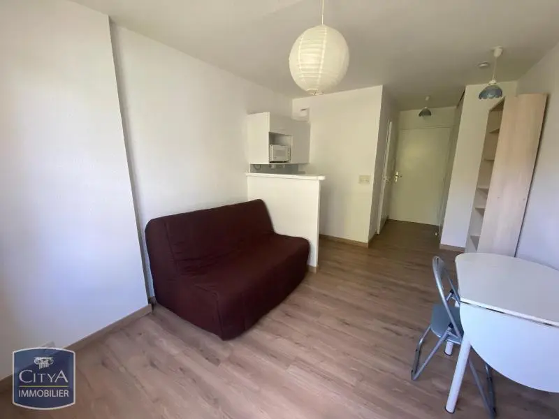 Photo 1 Appartement 1 pièce 18m²