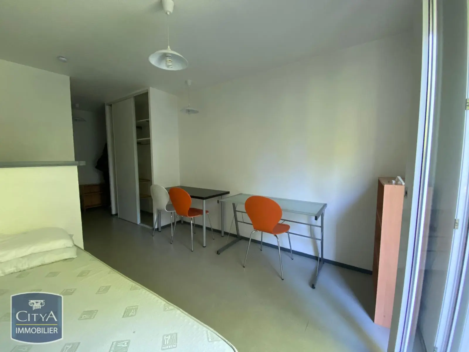 Photo 2 Appartement 1 pièce 18m²