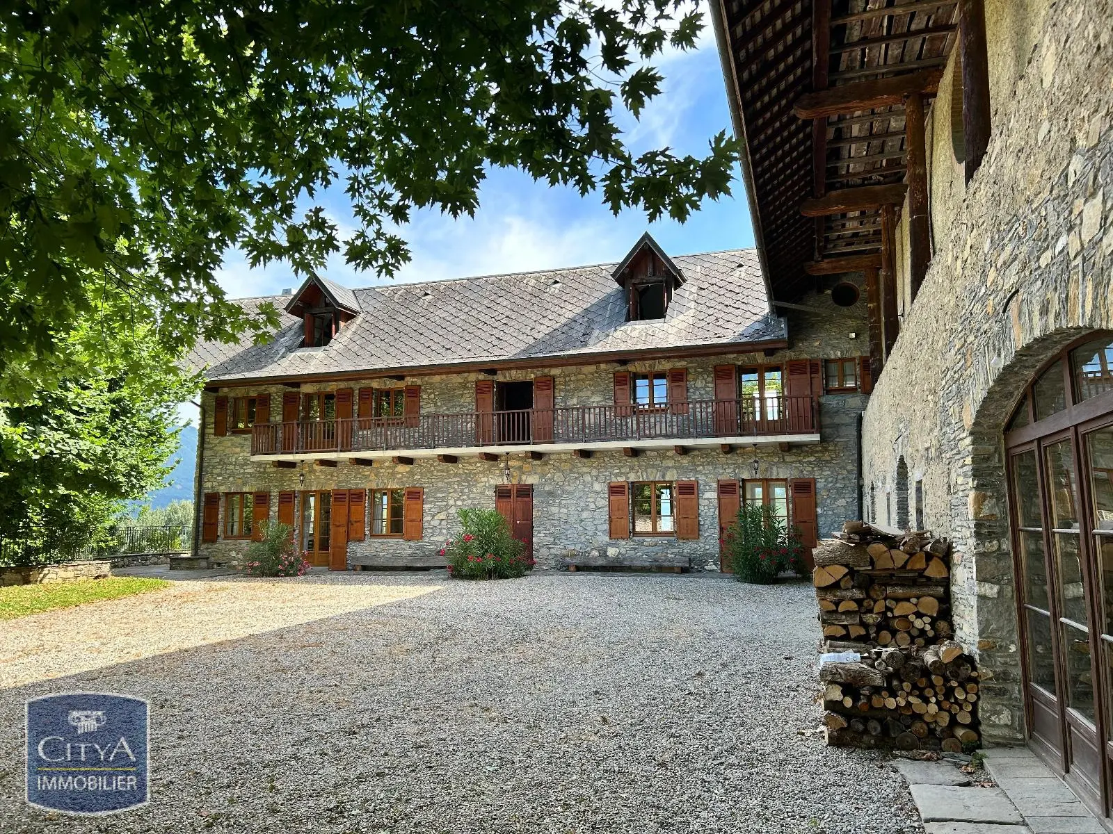 Photo 1 Maison 5 pièces 94.99m²