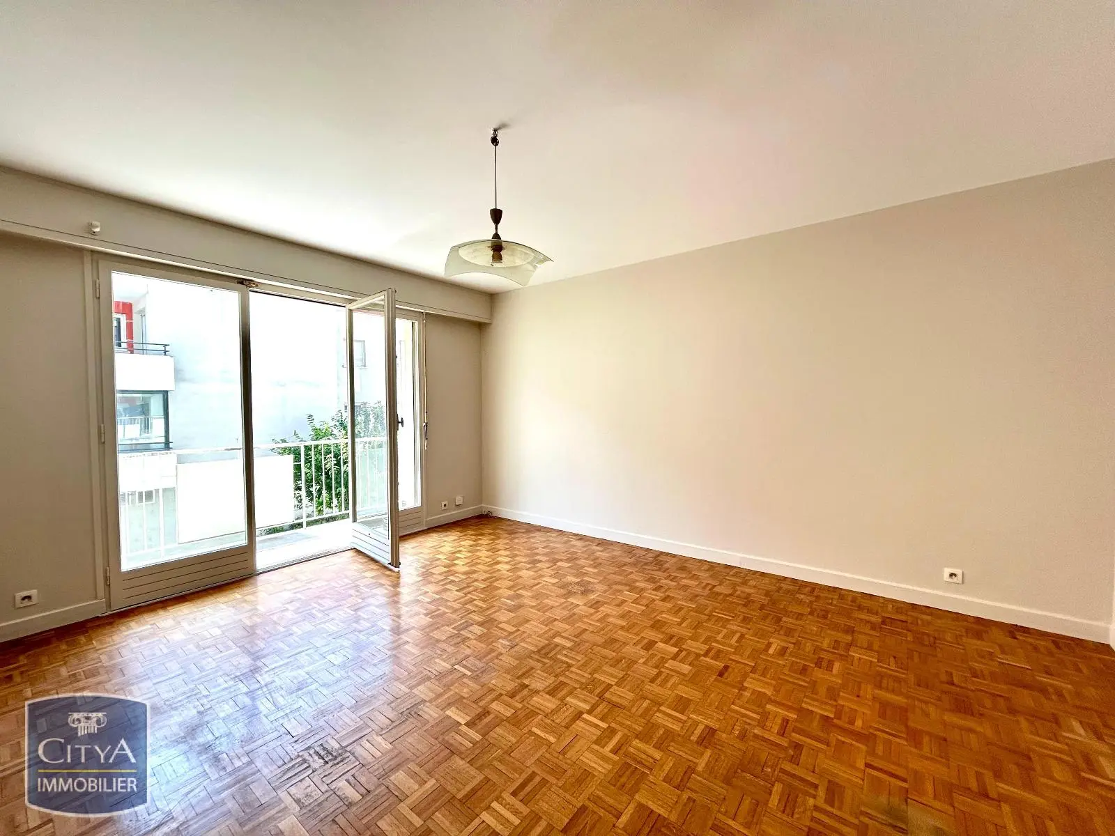 Photo 1 Appartement 2 pièces 56m²