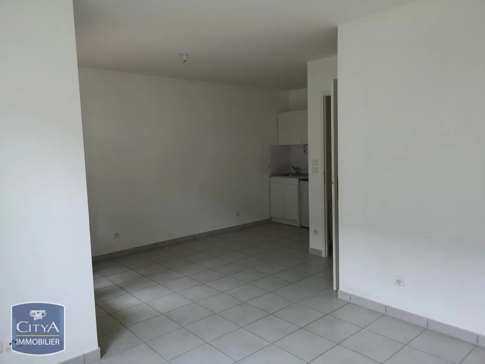 Photo 3 Appartement 1 pièce 27.4m²