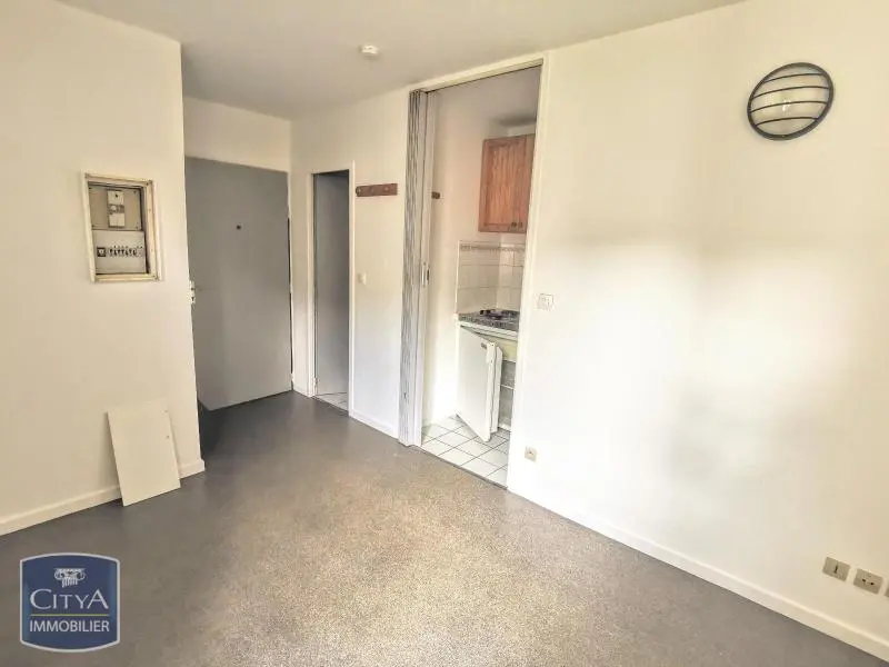 Photo 2 Appartement 1 pièce 15.91m²